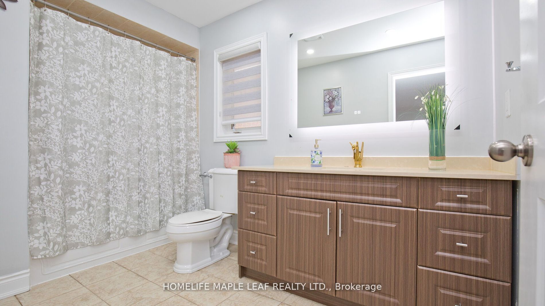 44 Eaglesprings Cres