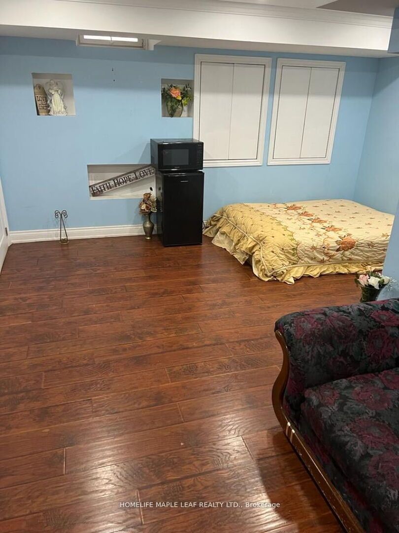 44 Eaglesprings Cres