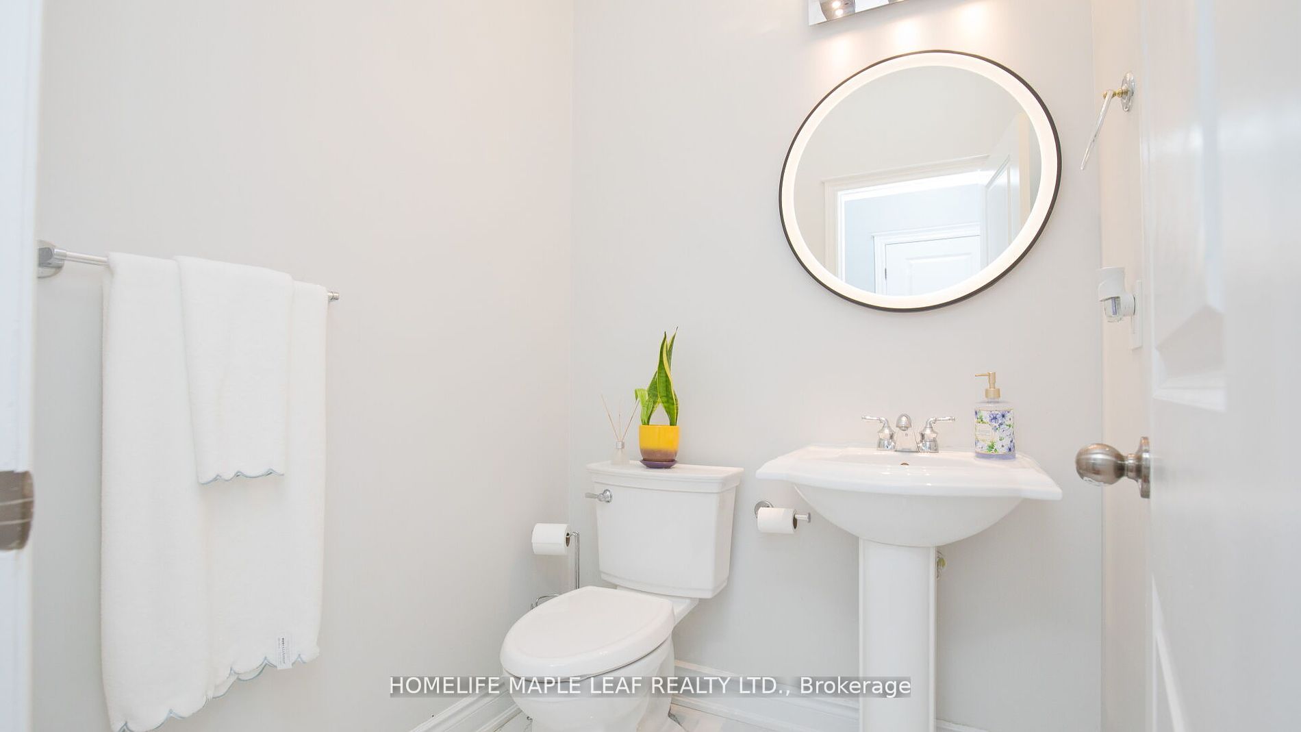 44 Eaglesprings Cres