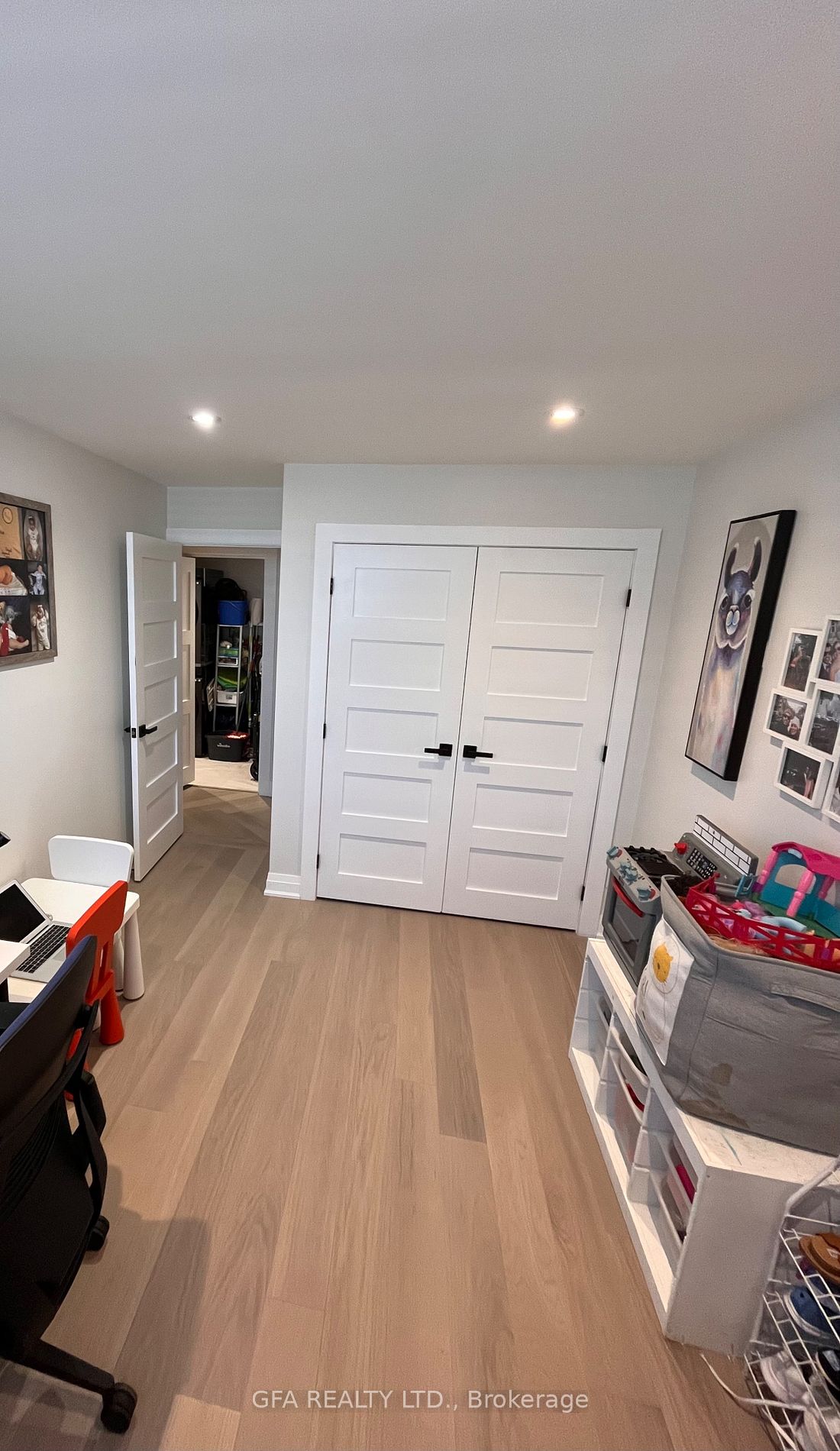 240 Scarlett Rd, #1710