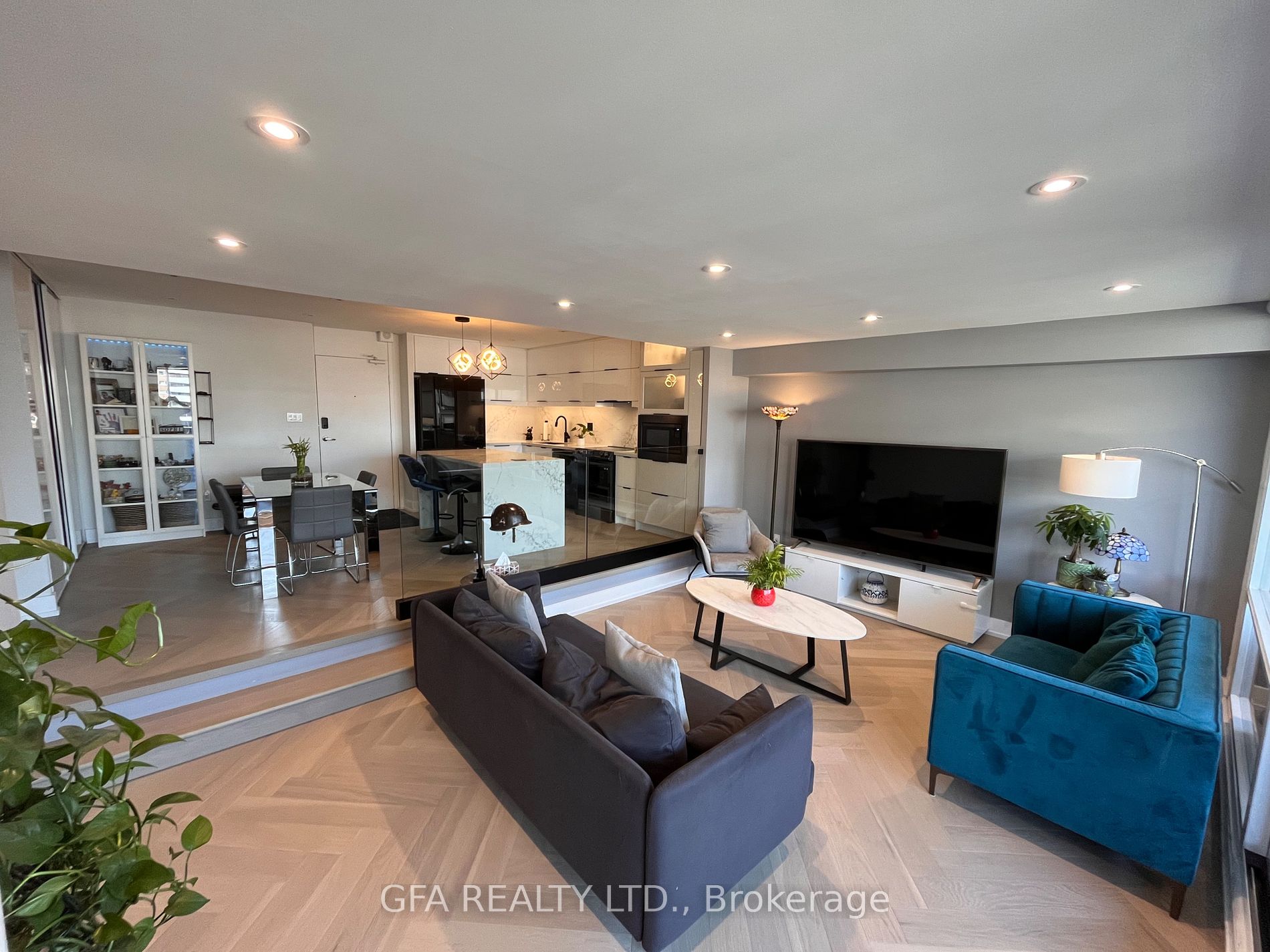 240 Scarlett Rd, #1710