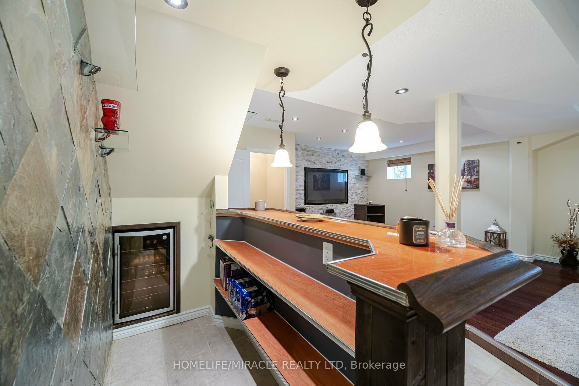 3901 Mayla Drive