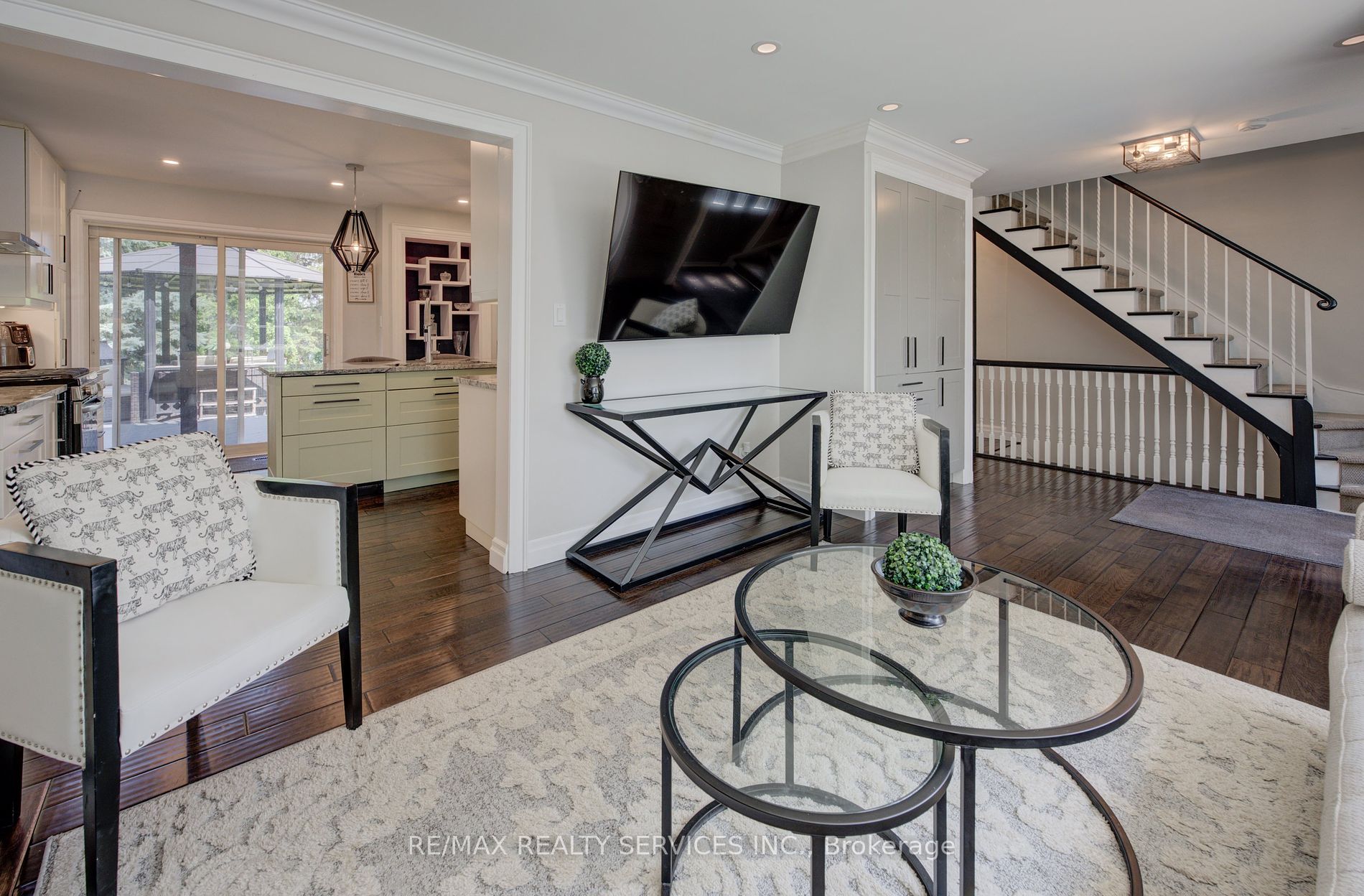 8 Bain Crt