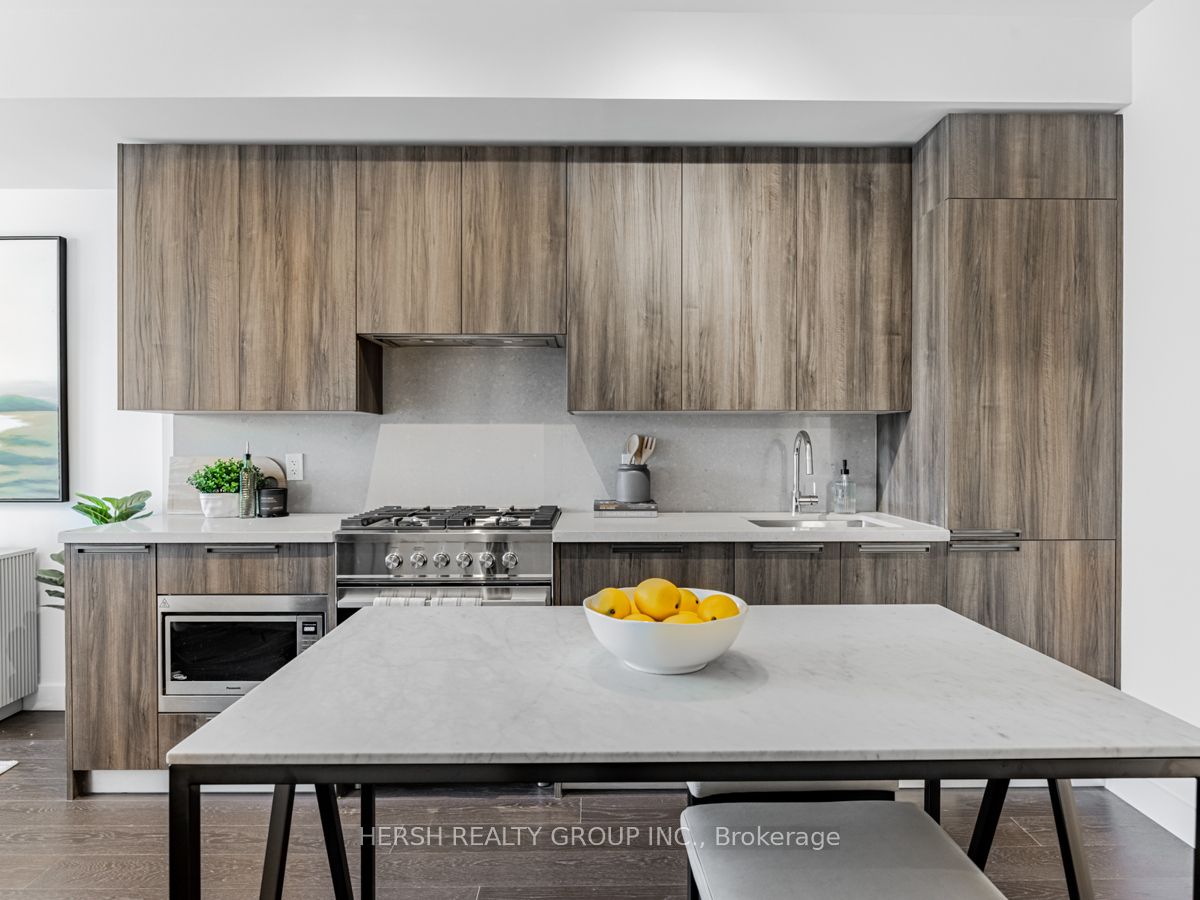 160 Kingsway Cres, #310