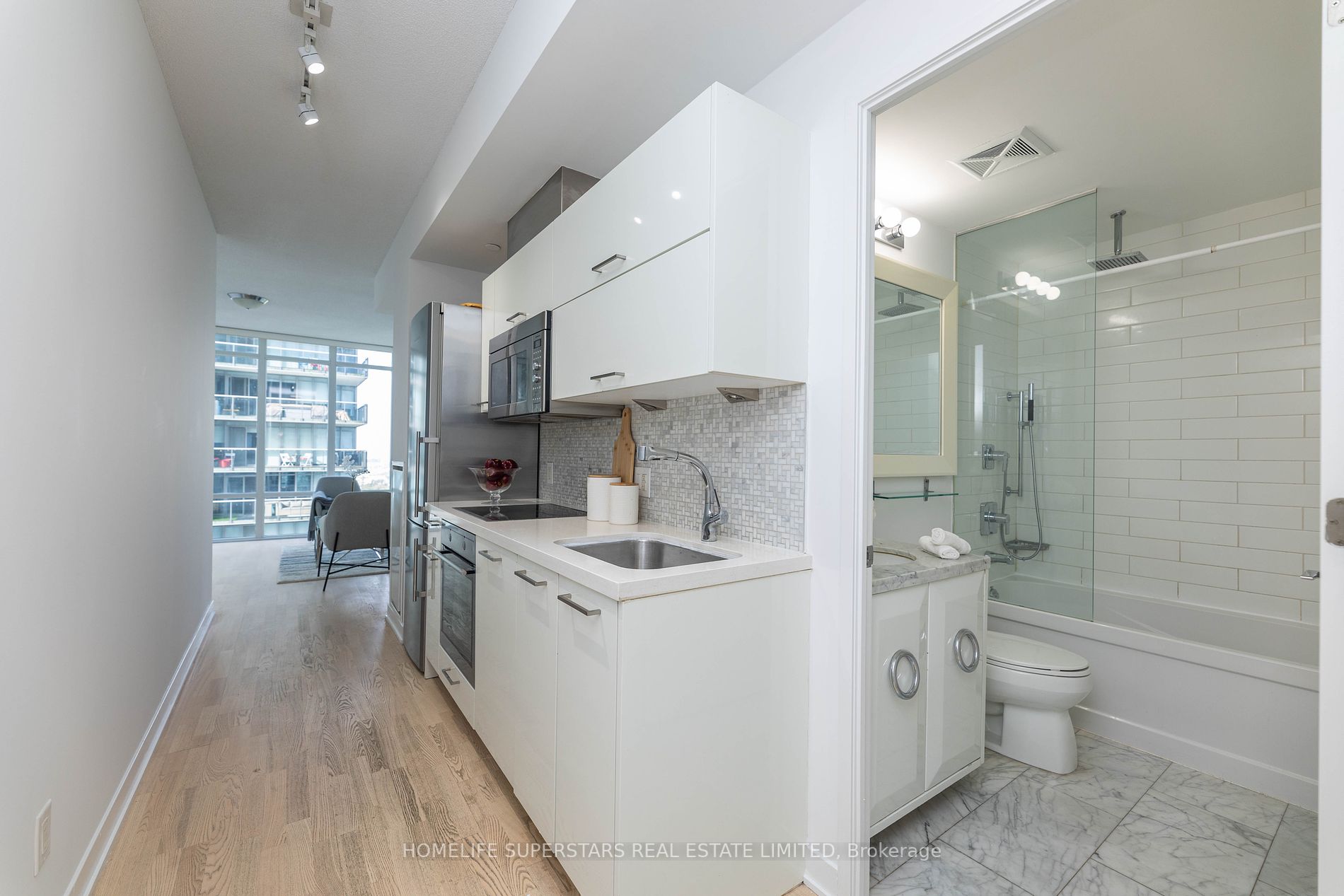 90 Park Lawn Road #2001