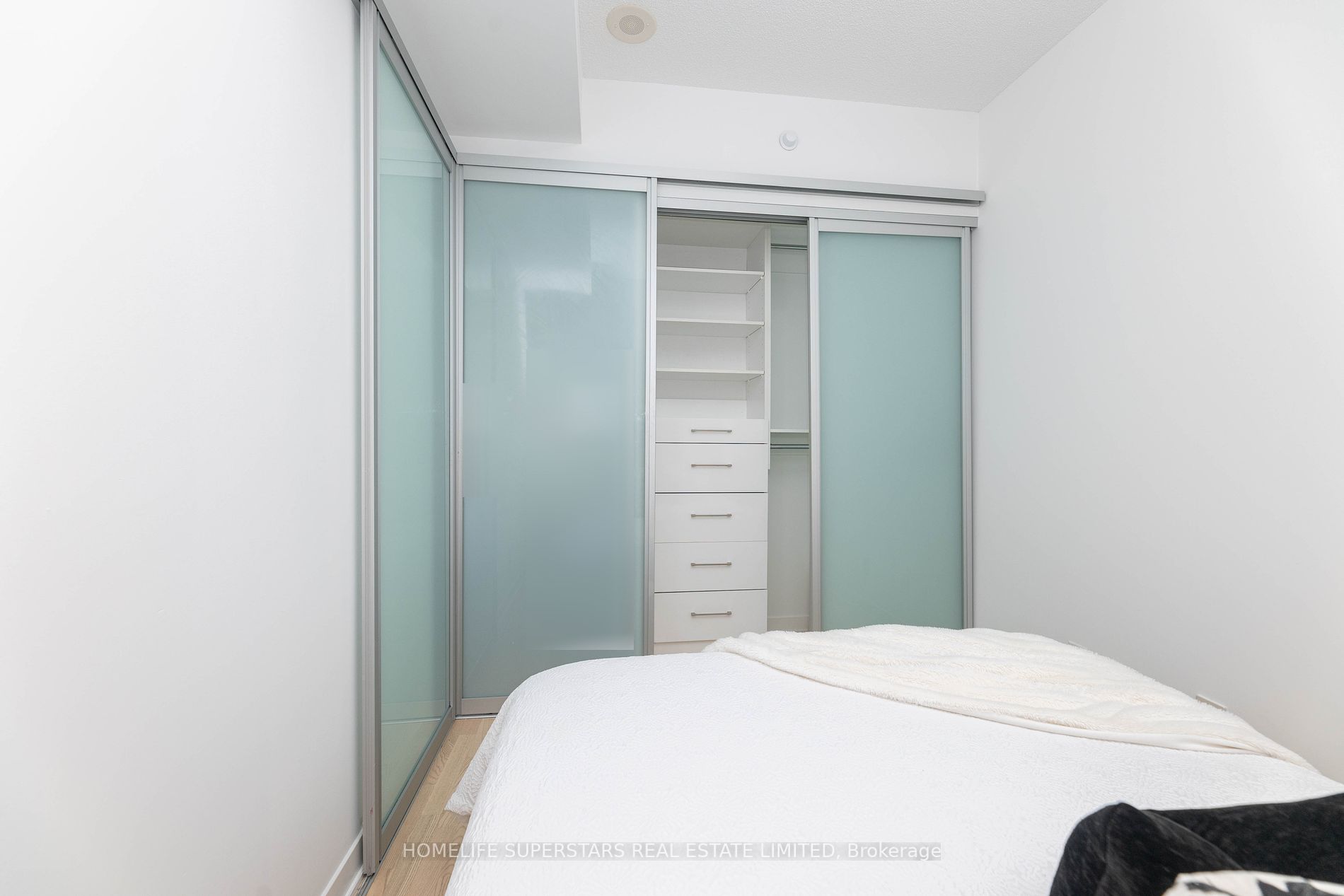 90 Park Lawn Road #2001