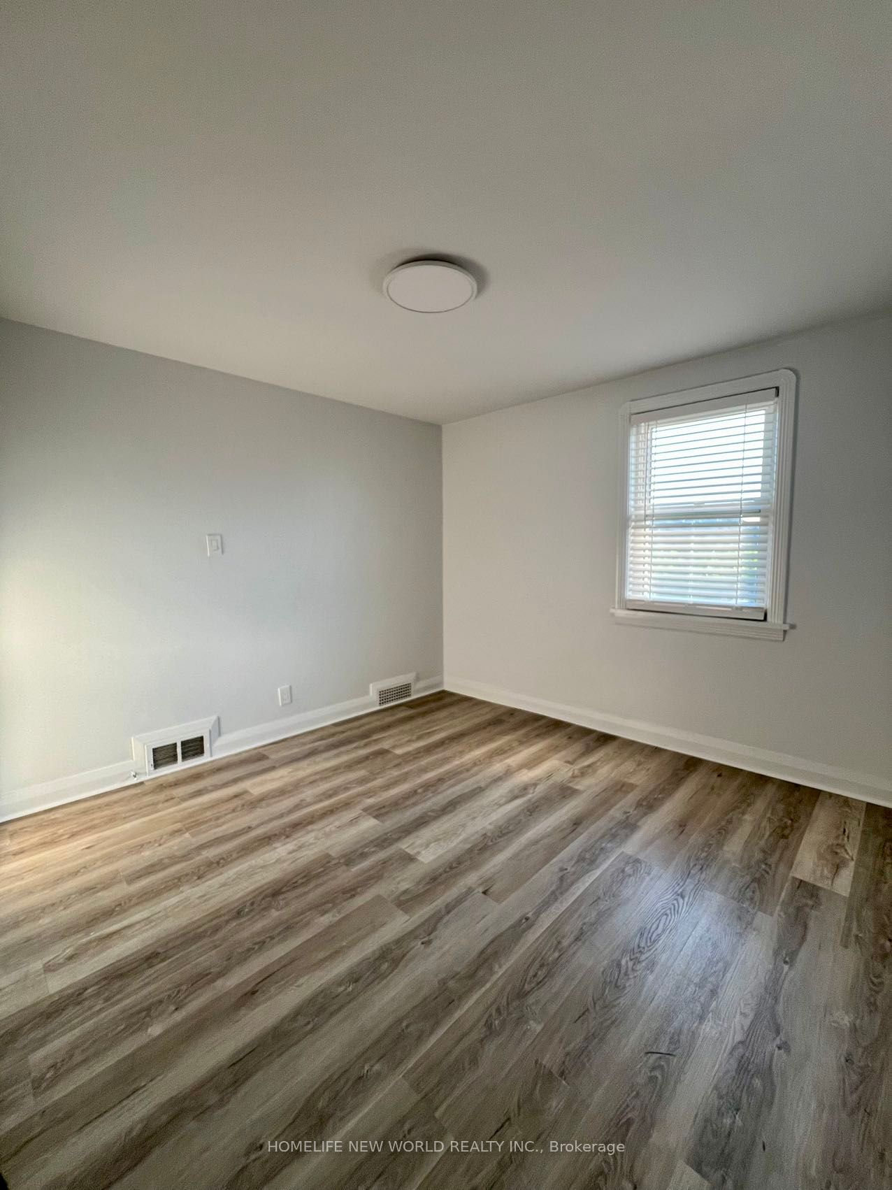 354 Kane Ave, #Upper