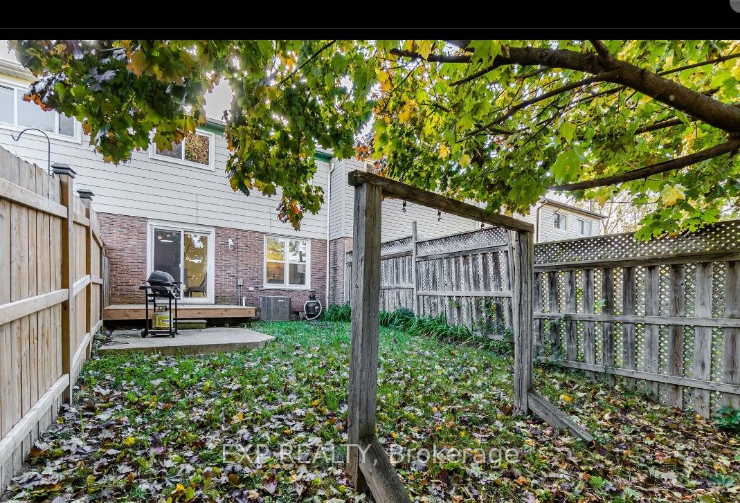 82 Karen Crt