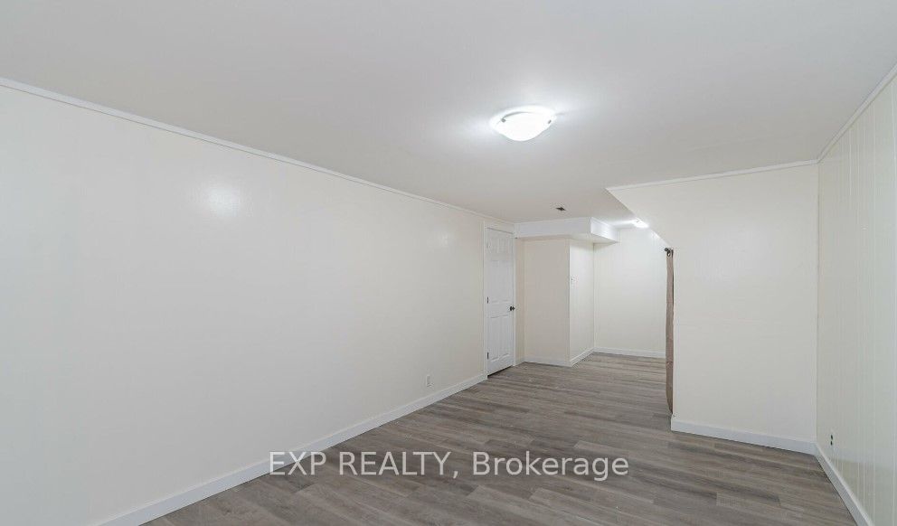 82 Karen Crt