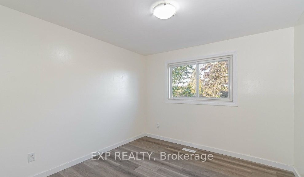 82 Karen Crt
