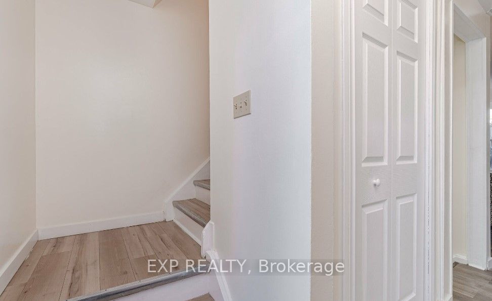 82 Karen Crt