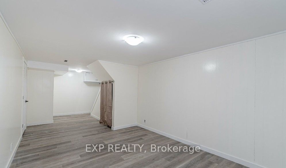 82 Karen Crt