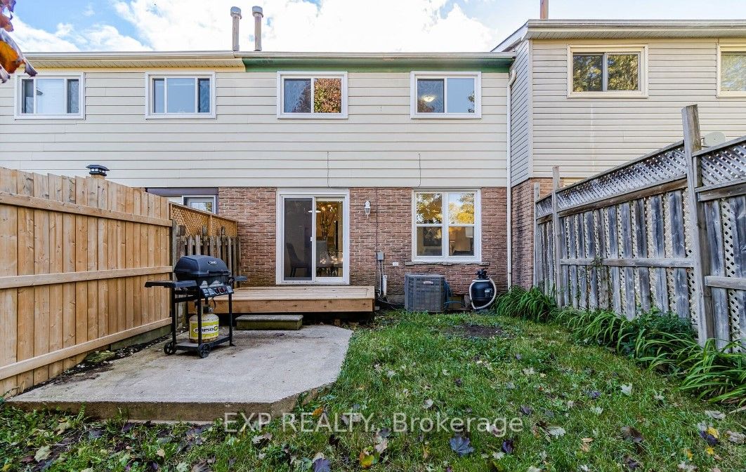 82 Karen Crt