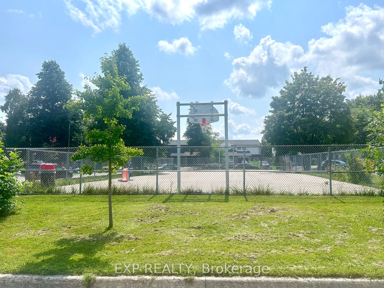 82 Karen Crt