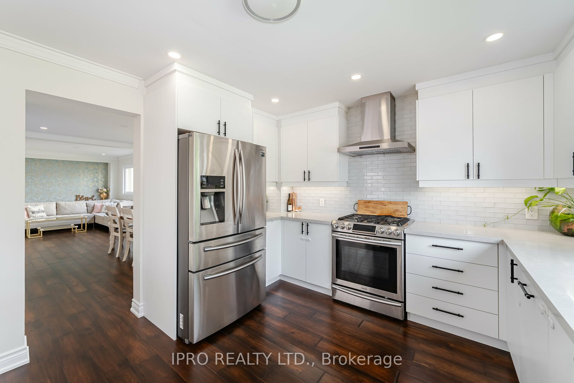 3254 Sir Johns Homestead