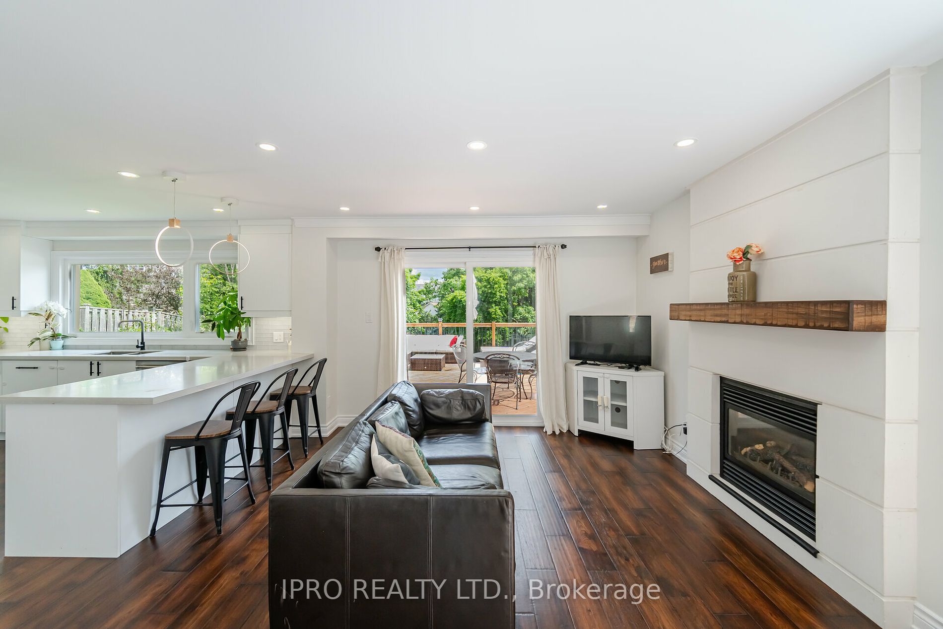 3254 Sir Johns Homestead