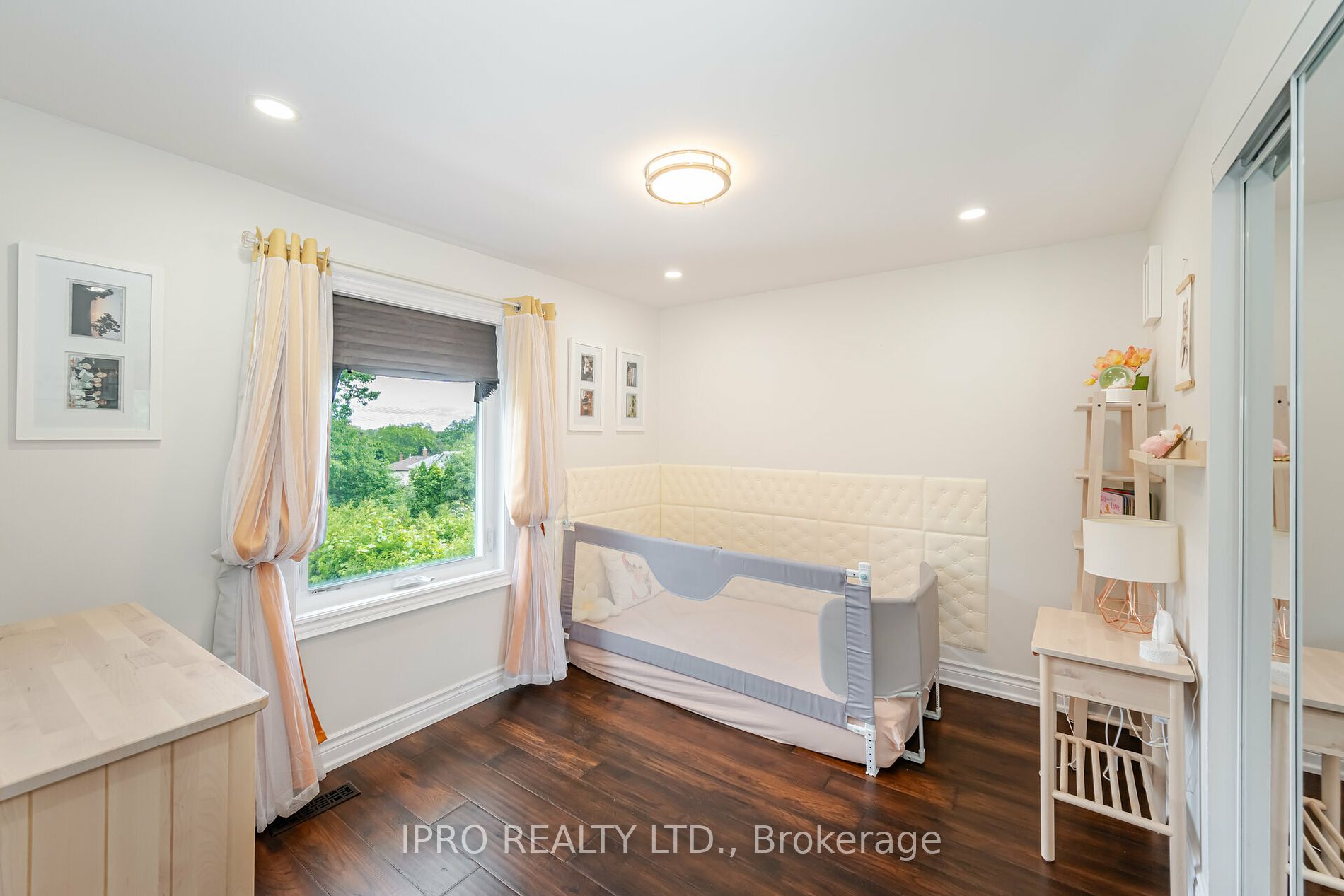 3254 Sir Johns Homestead
