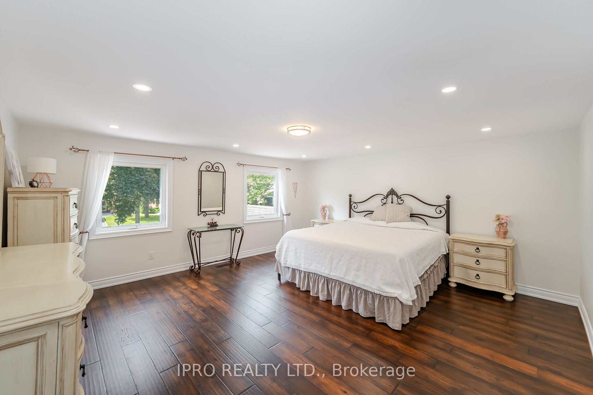 3254 Sir Johns Homestead
