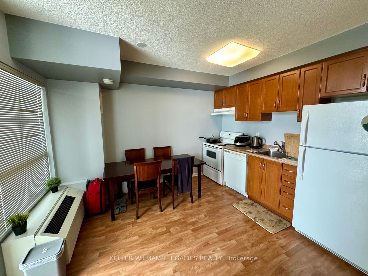 2464 Weston Road, #405