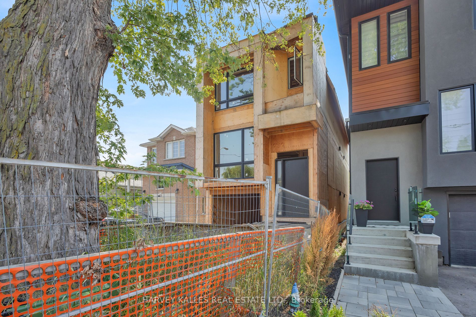 19 Simpson Avenue