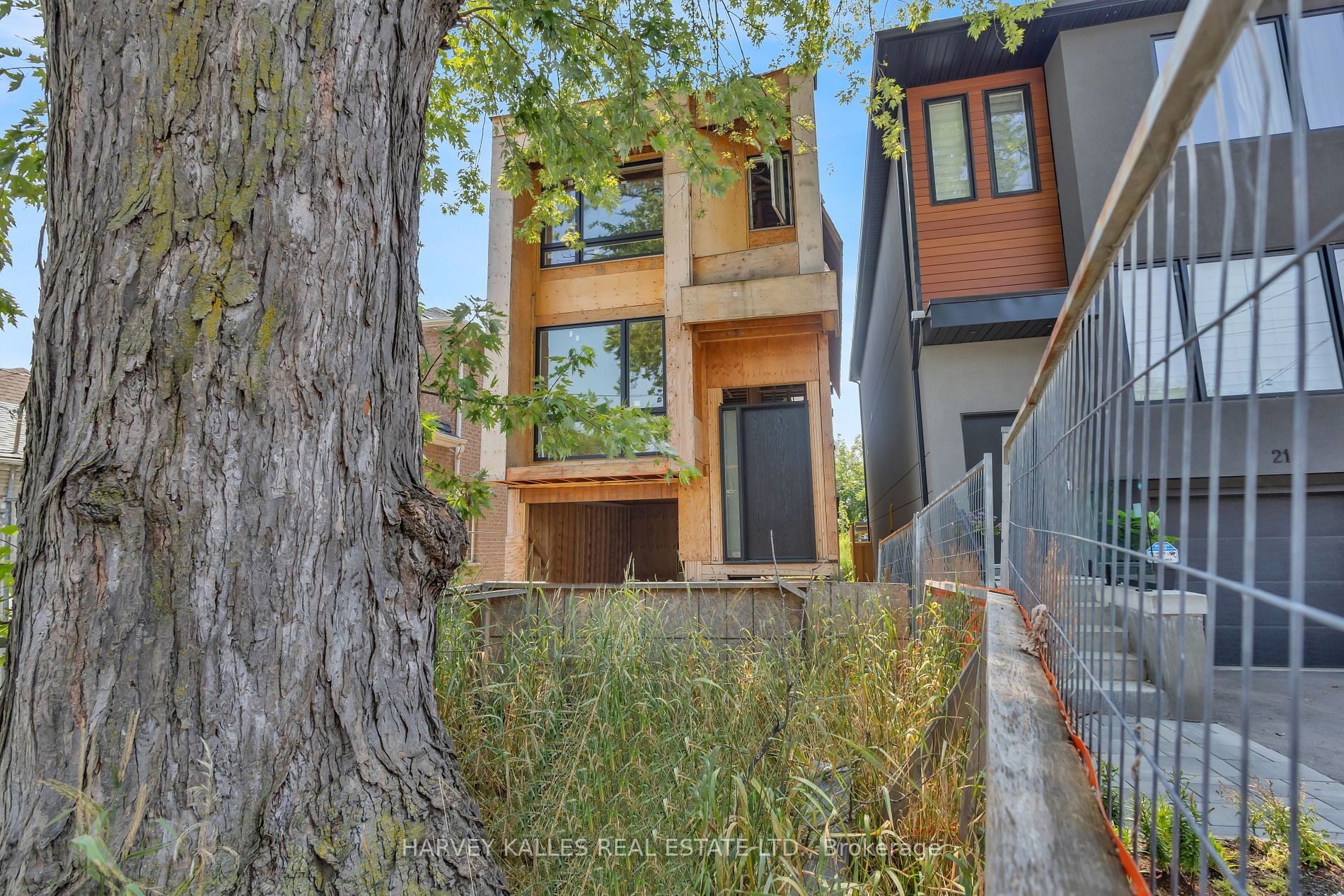 19 Simpson Avenue
