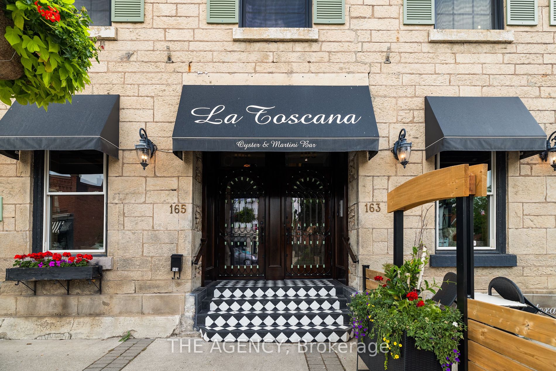 163 Main Street E #303