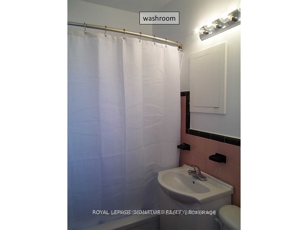 273 Lakeshore Road E, #3