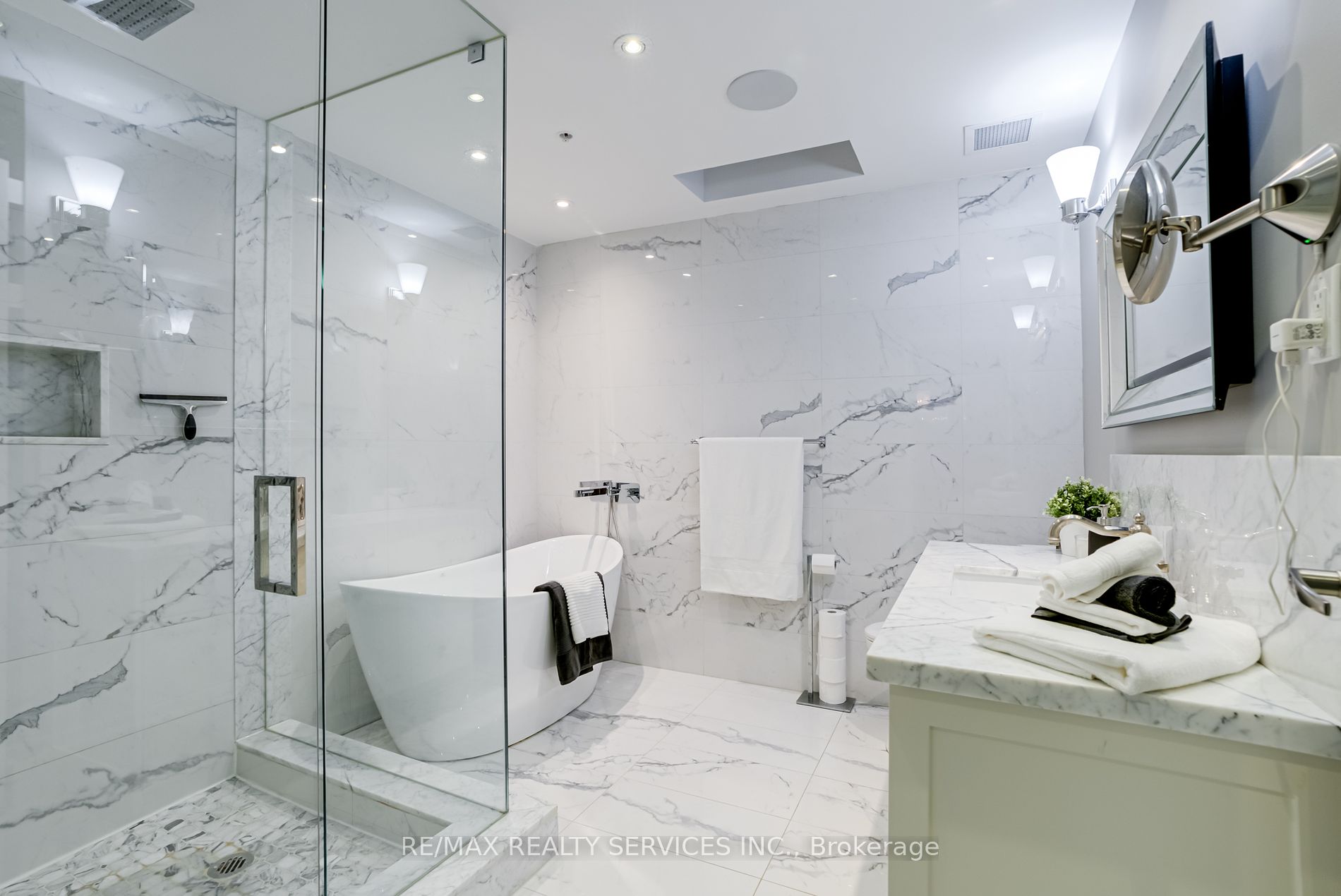588 Annette Street, #503