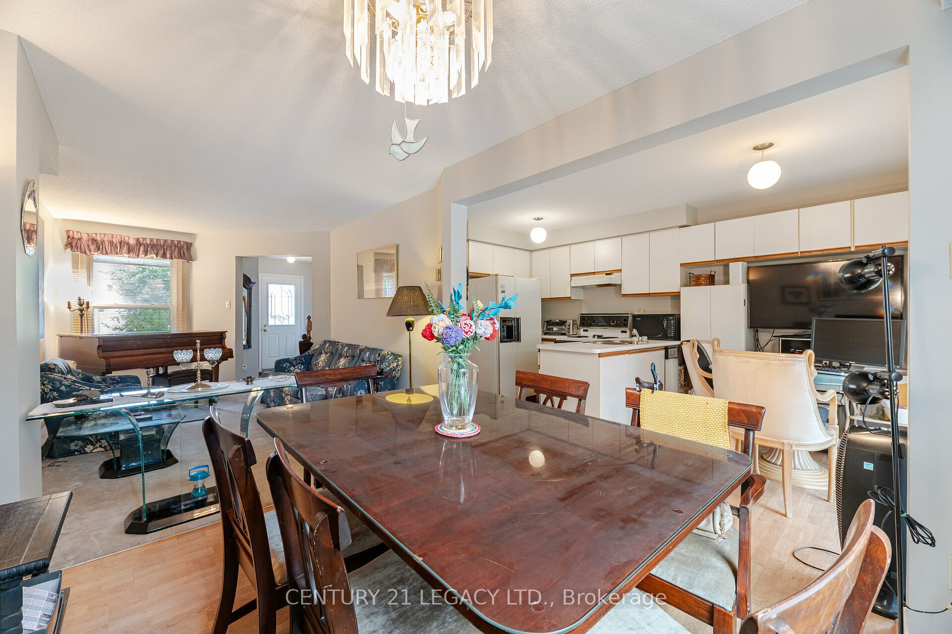 89 Cutters Crescent