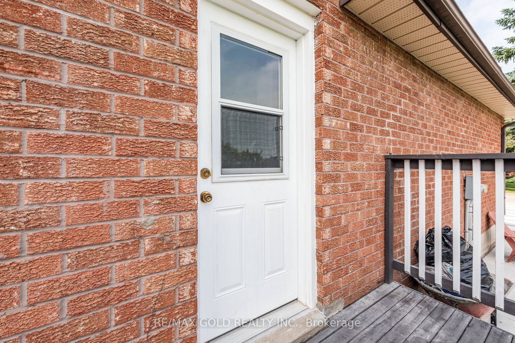 123 Meadow Dr