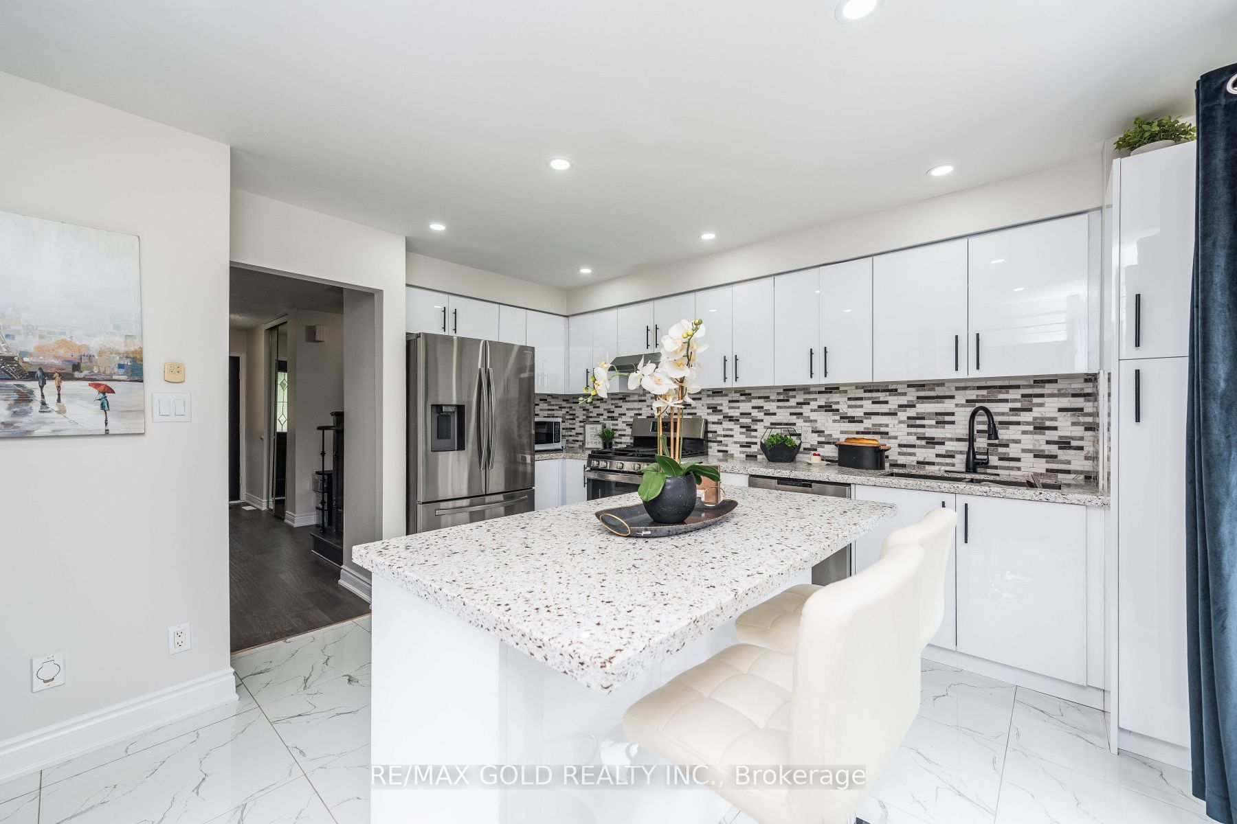 123 Meadow Dr