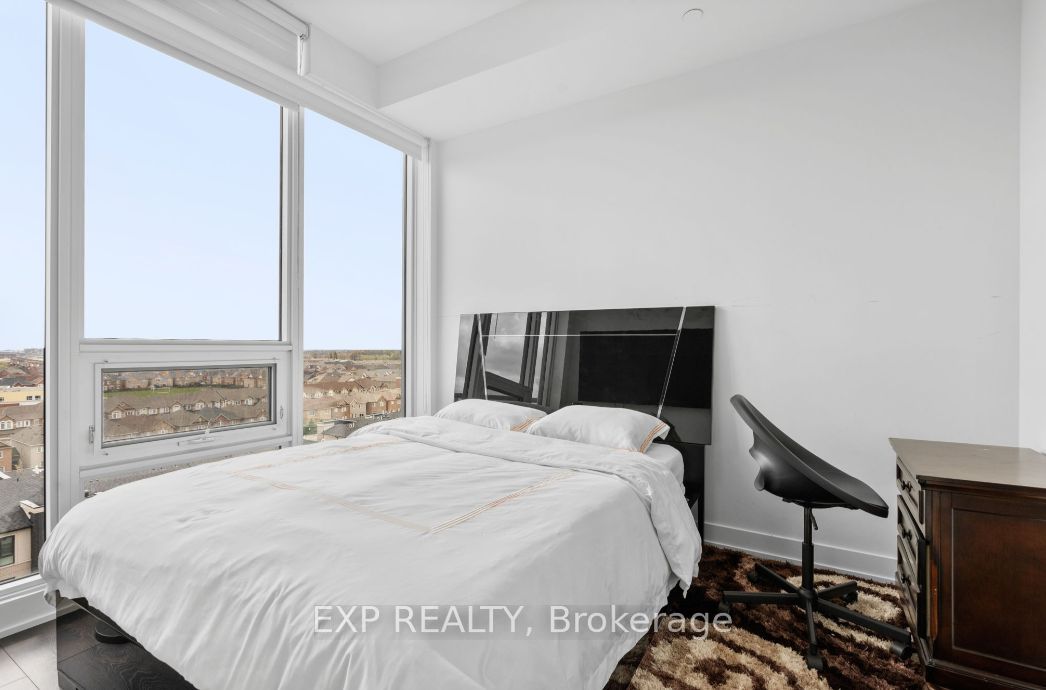 180 Veterans Dr, #806
