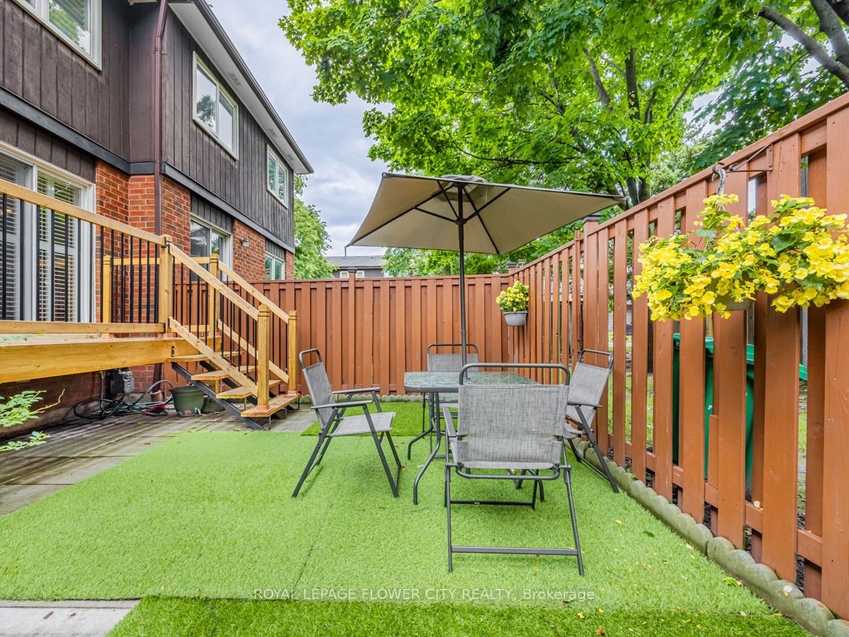 750 Burnhamthorpe Road E, #31