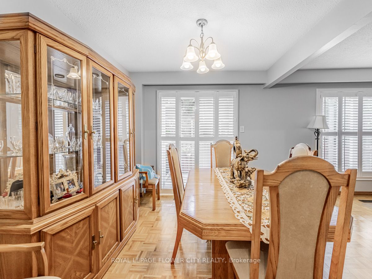 750 Burnhamthorpe Road E, #31