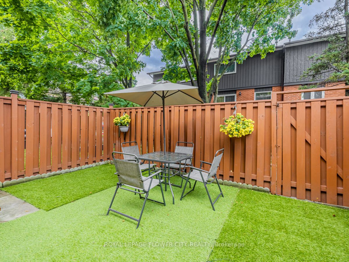 750 Burnhamthorpe Road E, #31