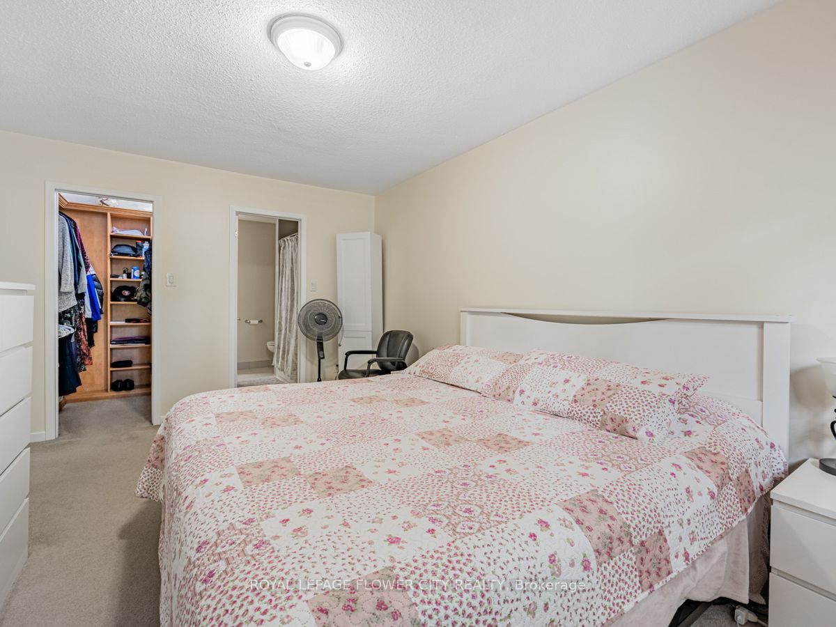 750 Burnhamthorpe Road E, #31