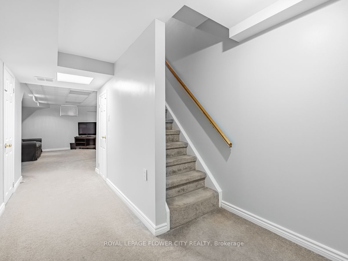 750 Burnhamthorpe Road E, #31