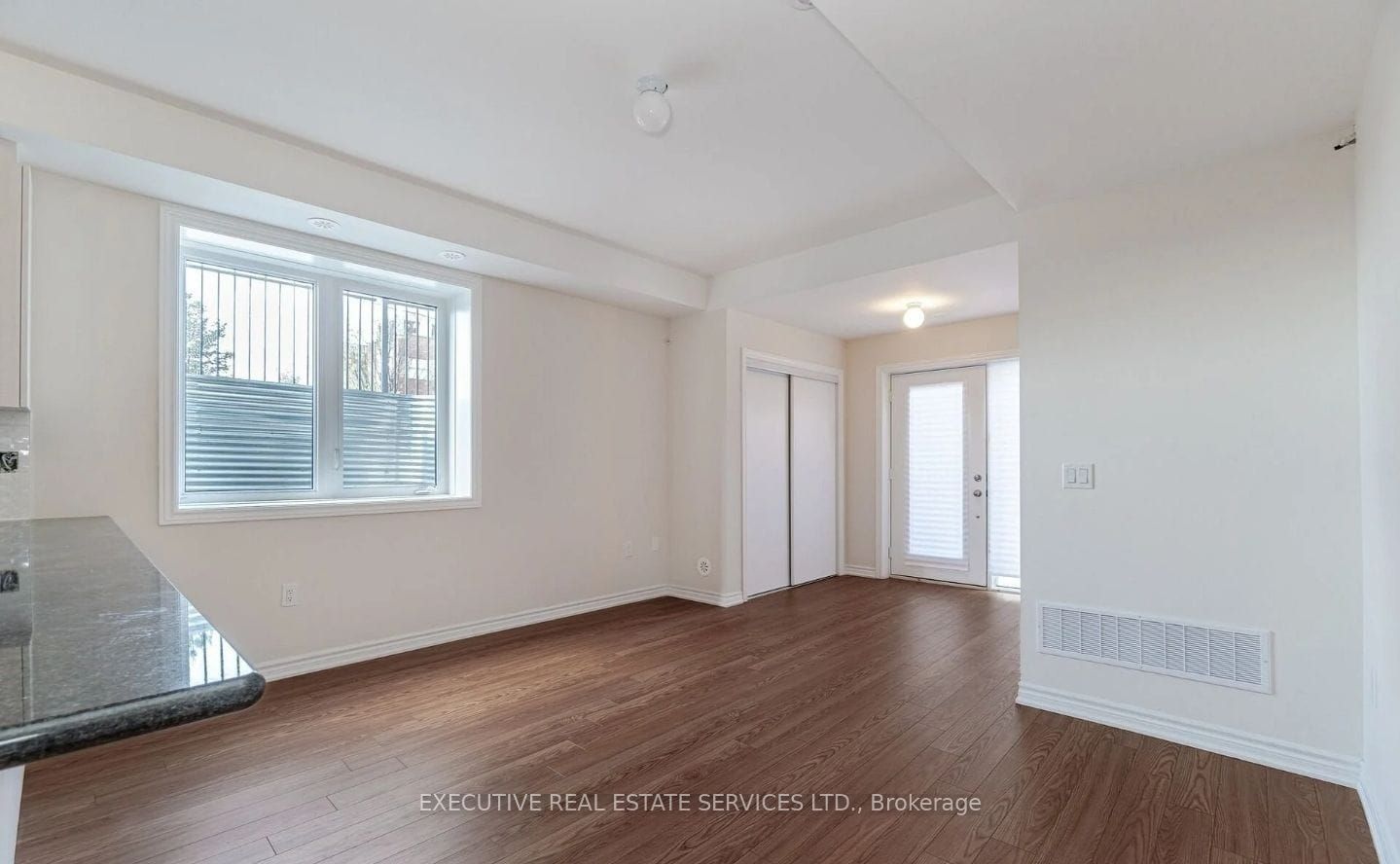 20 Halliford Pl E, #101