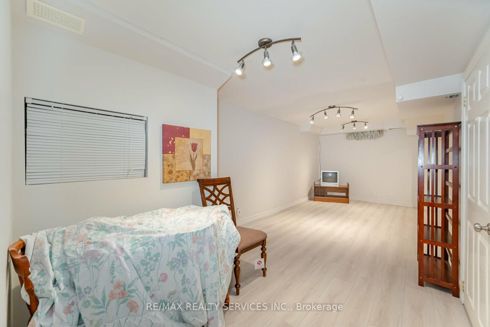 200 Cresthaven Road, #98