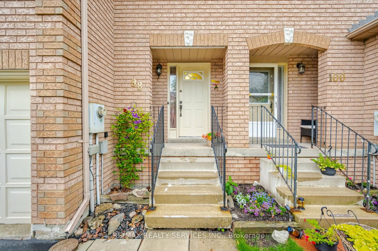 200 Cresthaven Road, #98
