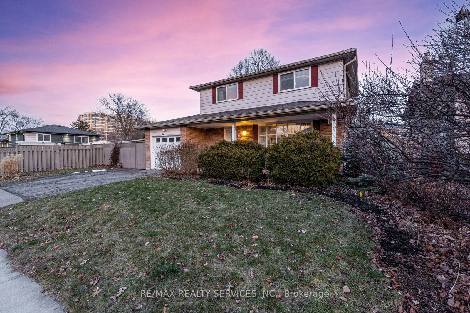 62 Ambleside Drive