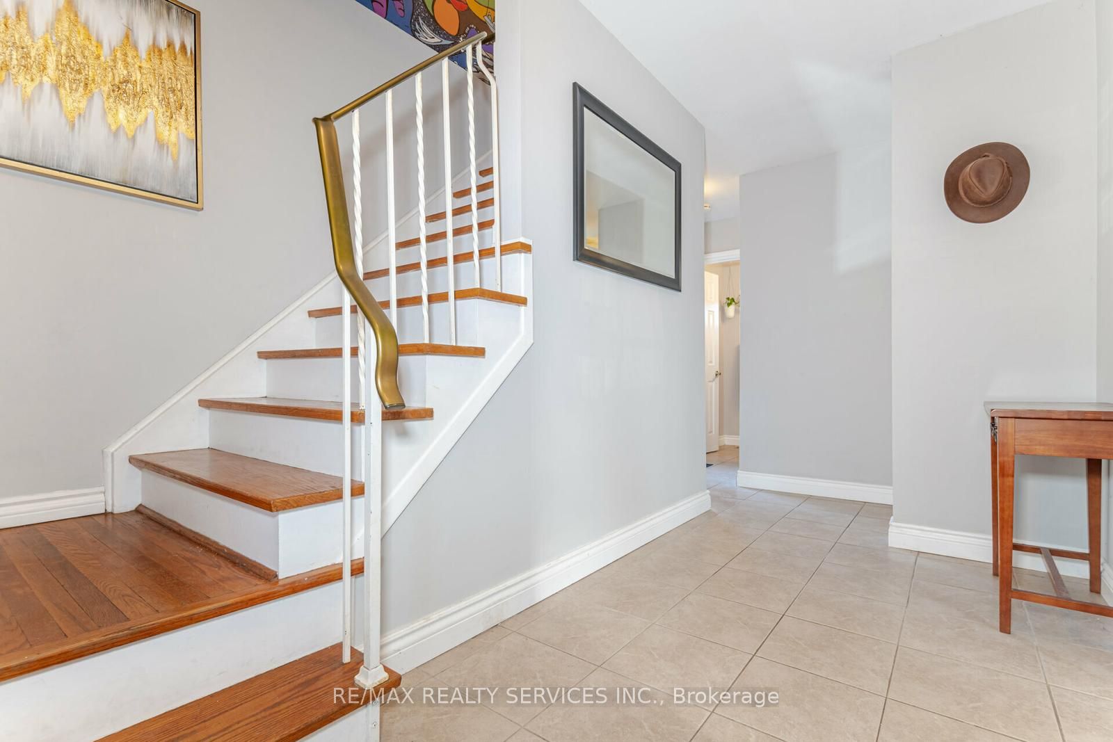 62 Ambleside Drive