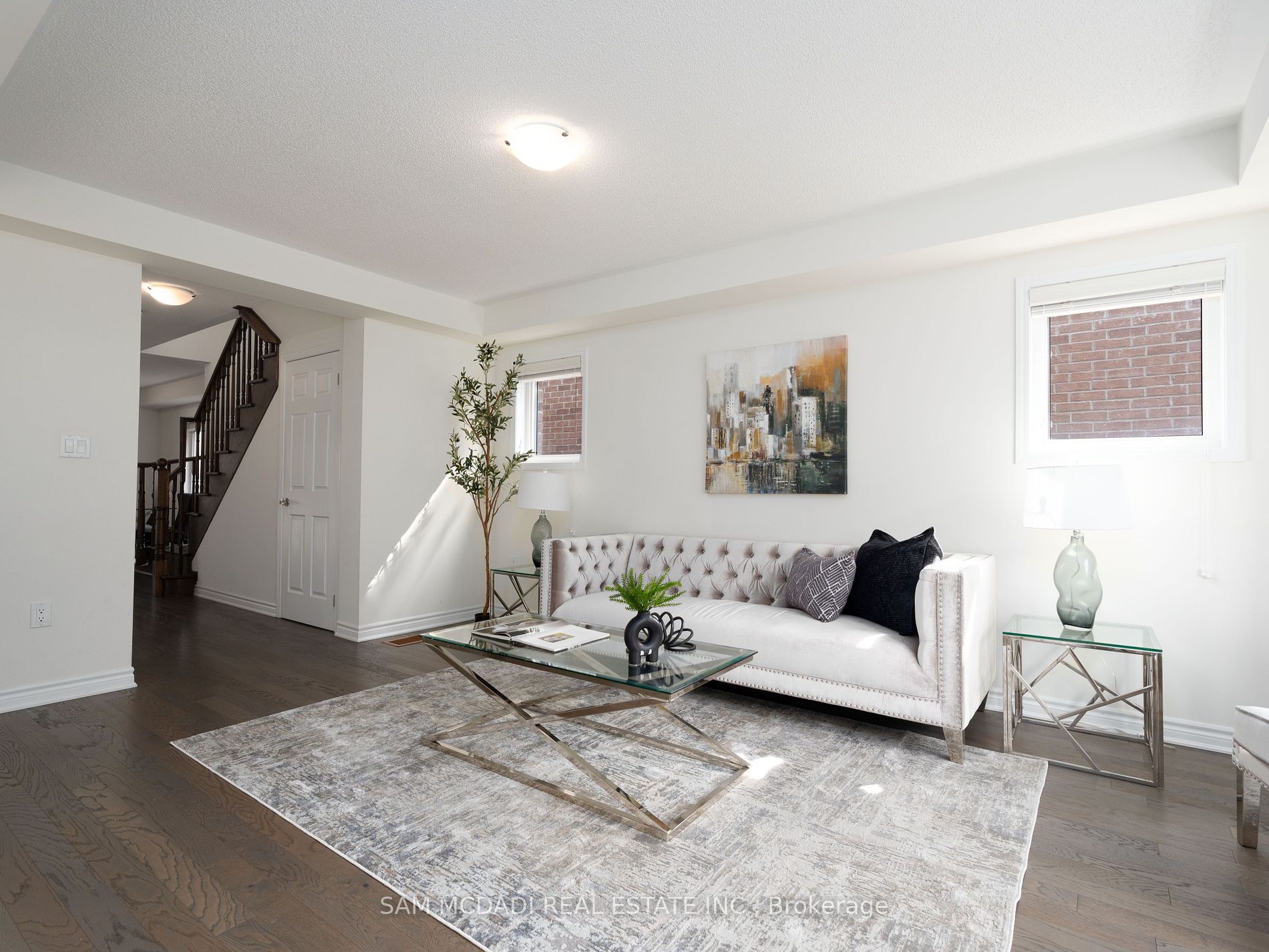 9 Leiterman Dr