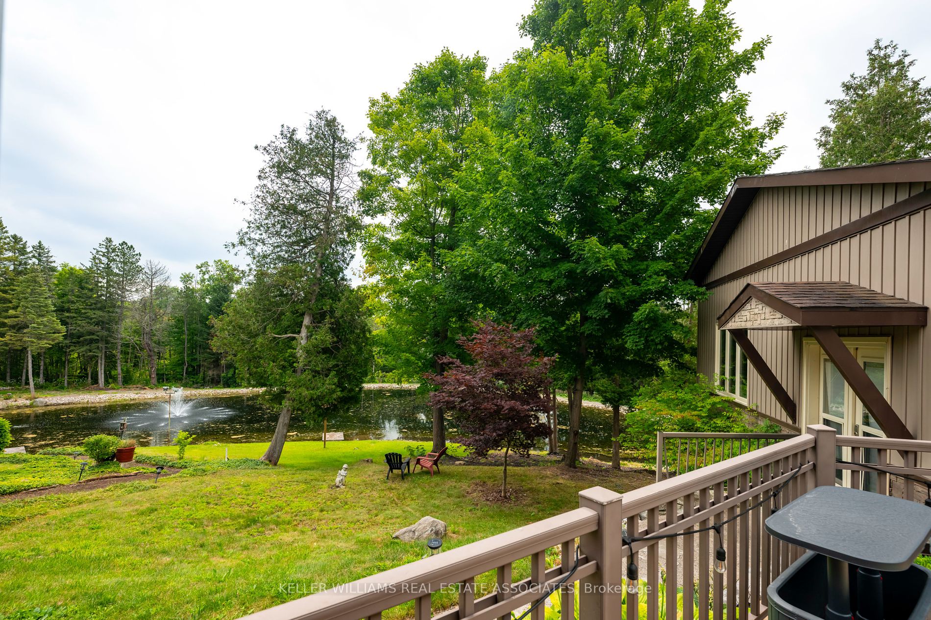 16 Cedar Dr