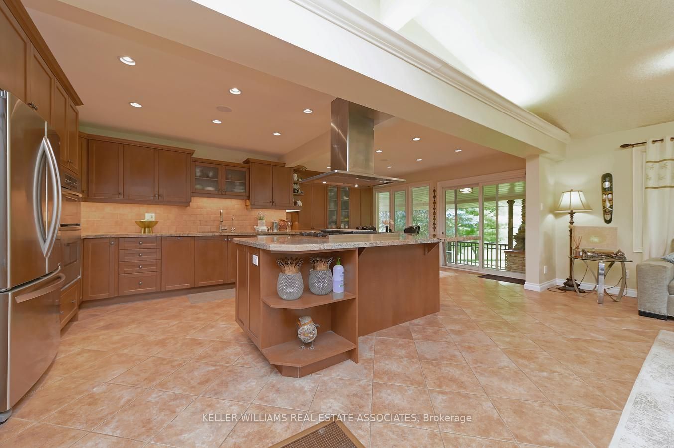 16 Cedar Dr