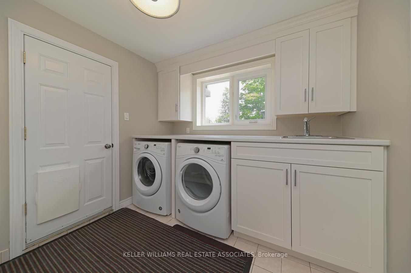 16 Cedar Dr