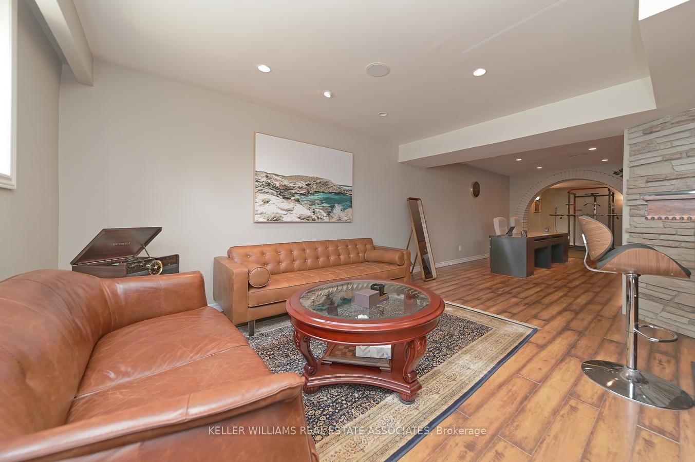 16 Cedar Dr