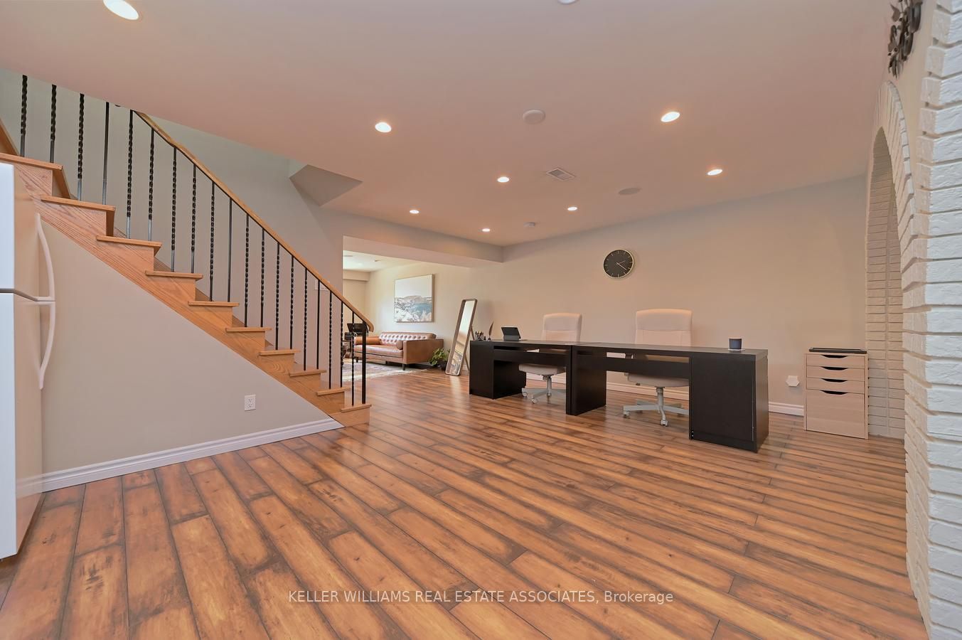 16 Cedar Dr