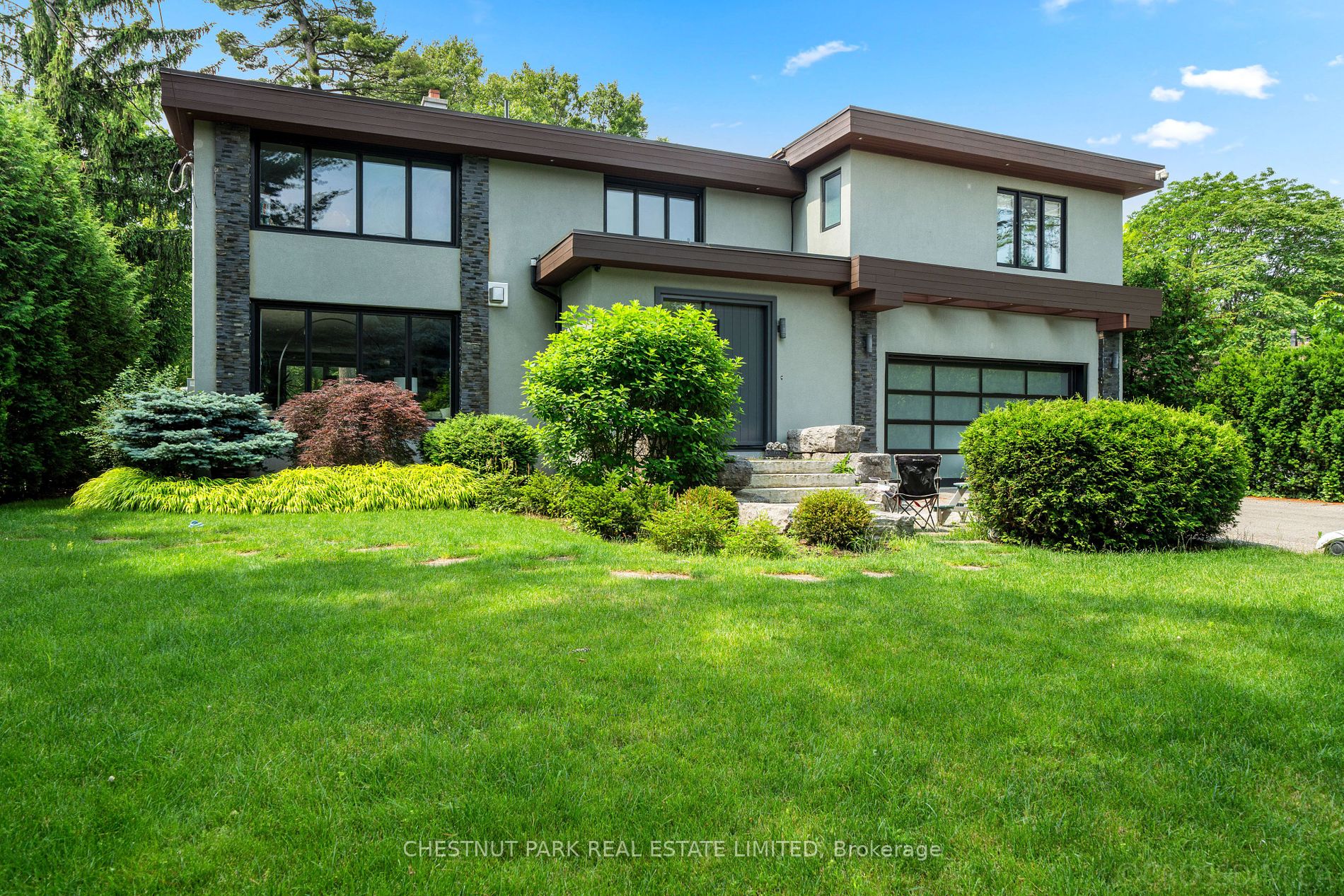 2106 Grange Dr