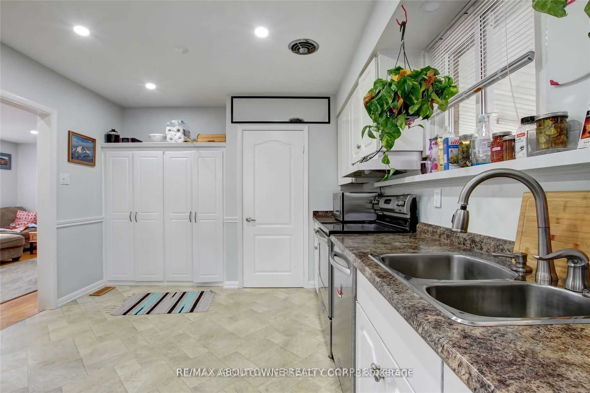 410 Samford Pl